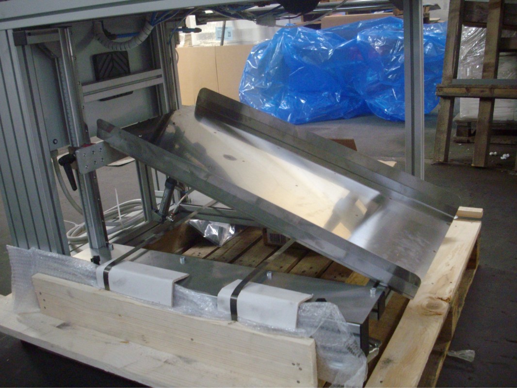 Simplicita 600 5.jpg Imbustatrice automatica - Azienda ingrosso giocattoli - M. Lubrense (NA) 5